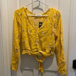 Yellow Hollister TOP- NWT